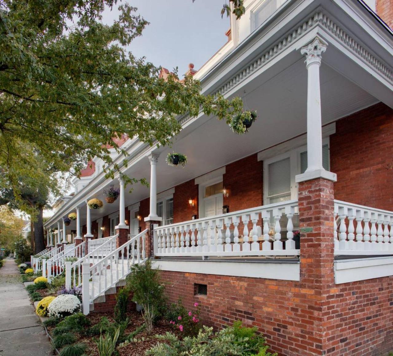 414 Waldburg A - Newly Renovated Apt With Outdoor Space! Apartment Savannah Exterior photo