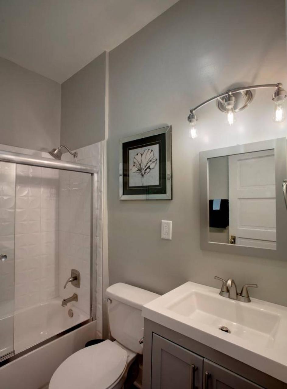 414 Waldburg A - Newly Renovated Apt With Outdoor Space! Apartment Savannah Exterior photo